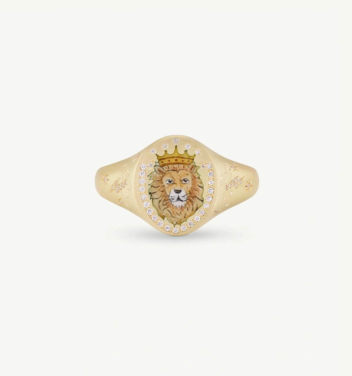 Gold ring featuring a lion motif in enamel and adorned with white diamonds on the border.