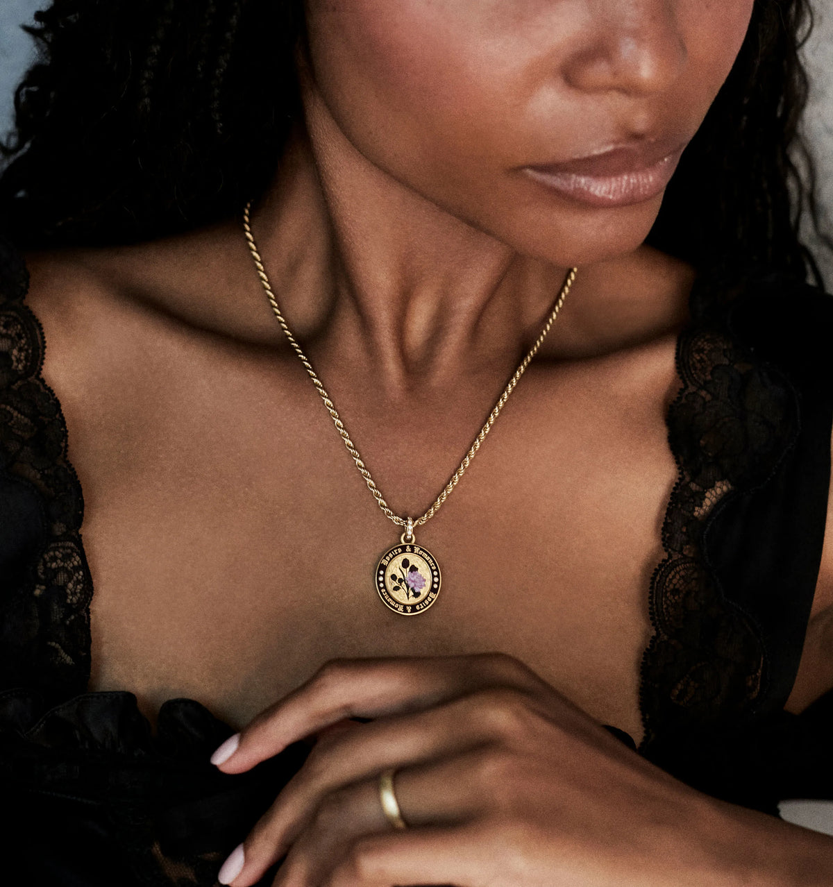 Desire & Romance Posy Medallion